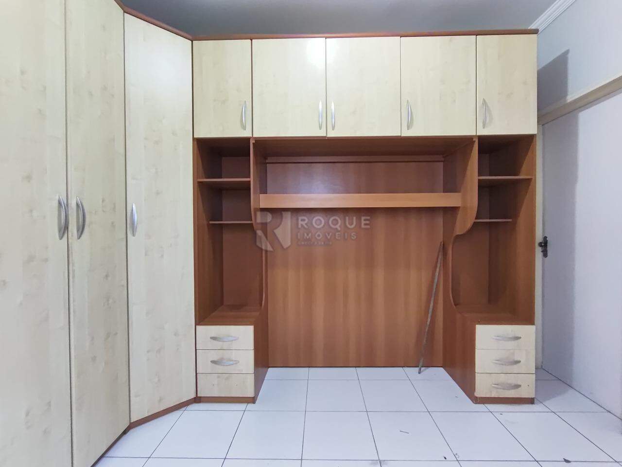 Casa Residencial para aluguel no bairro Jardim Ipanema: Dormitório 01