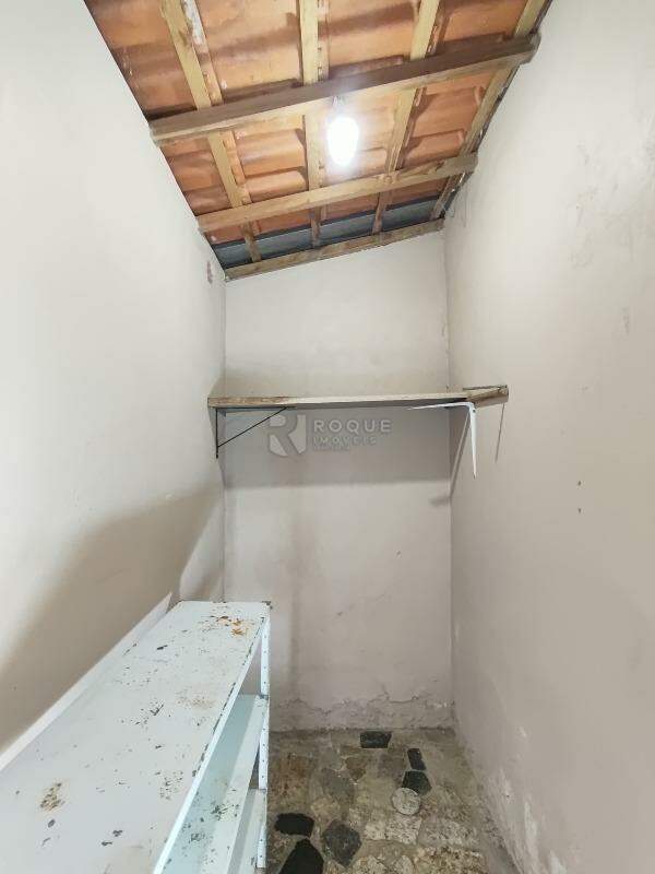 Casa Residencial para aluguel no bairro Jardim Ipanema: Despensa