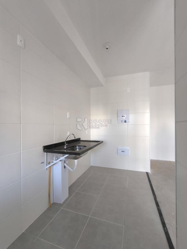 Apartamento à venda no bairro Jardim Santa Adélia: COZINHA