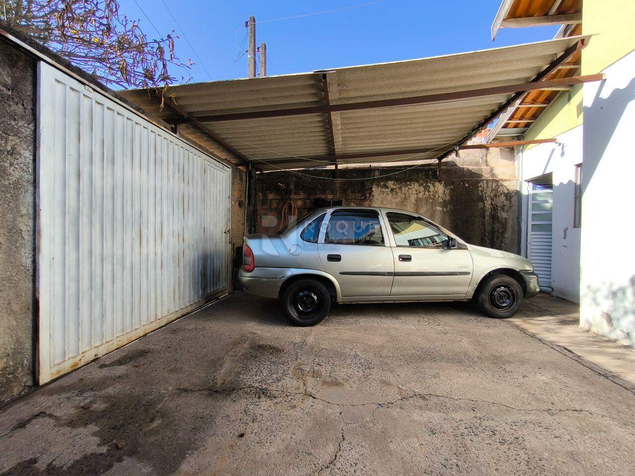 Casa Residencial à venda no bairro Jardim Residencial e Comercial Alto dos Laranjais: GARAGEM