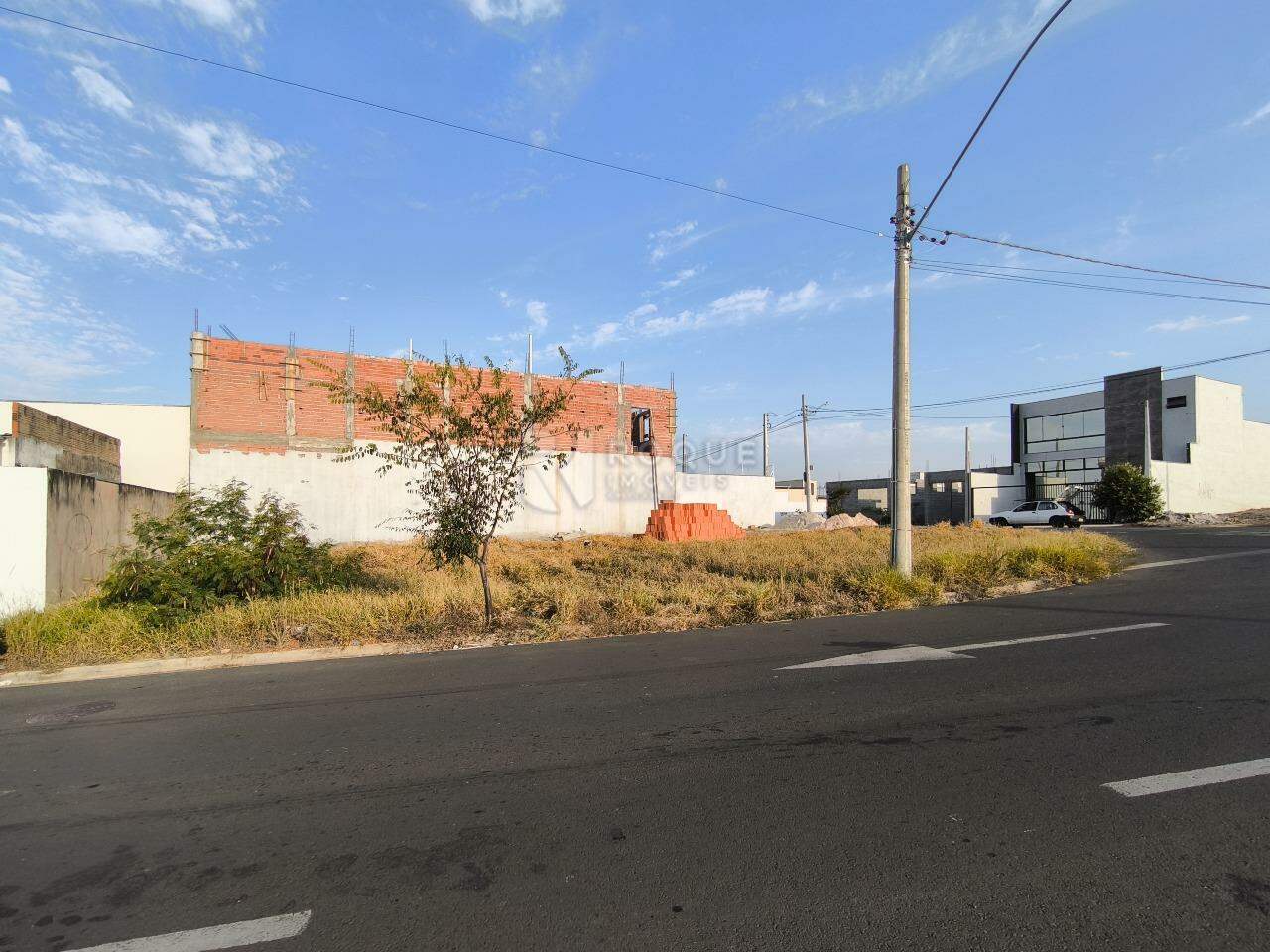 Terreno à venda no bairro Jardim Campo Verde II: 