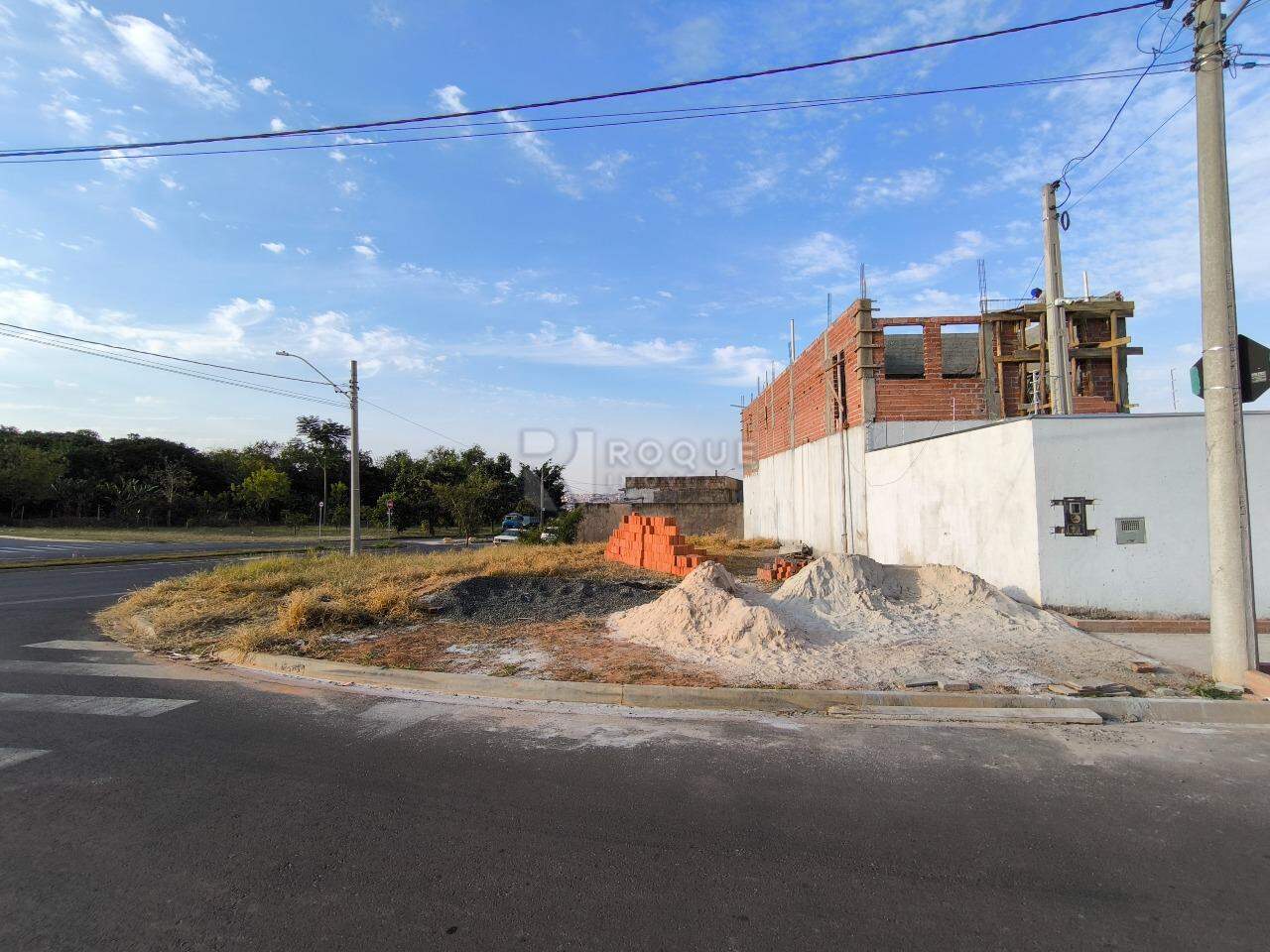 Terreno à venda no bairro Jardim Campo Verde II: 