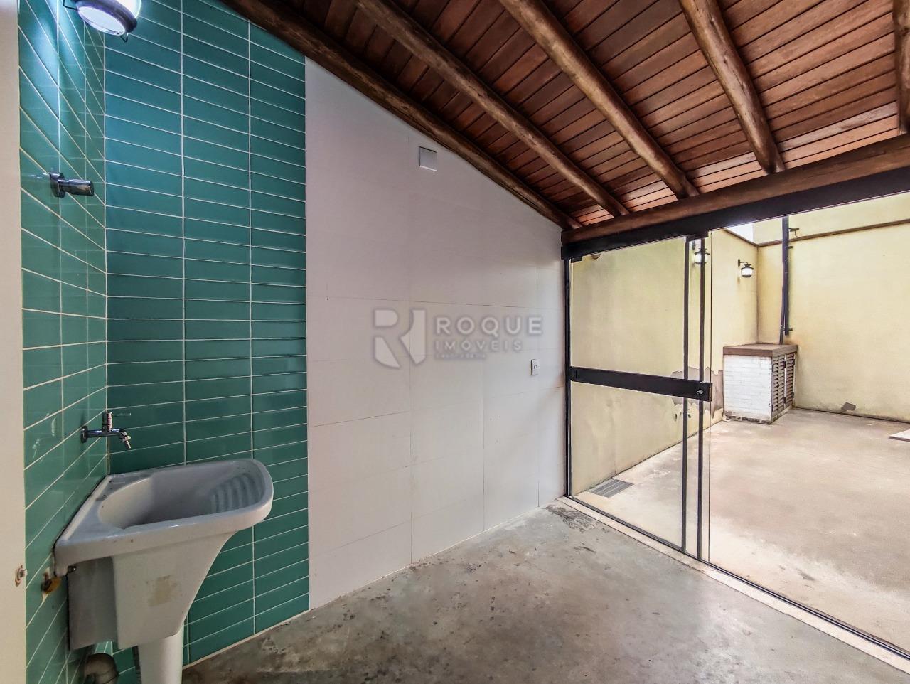 Salão para aluguel no bairro Parque Egisto Ragazzo: ÁREA DE SERVIÇO