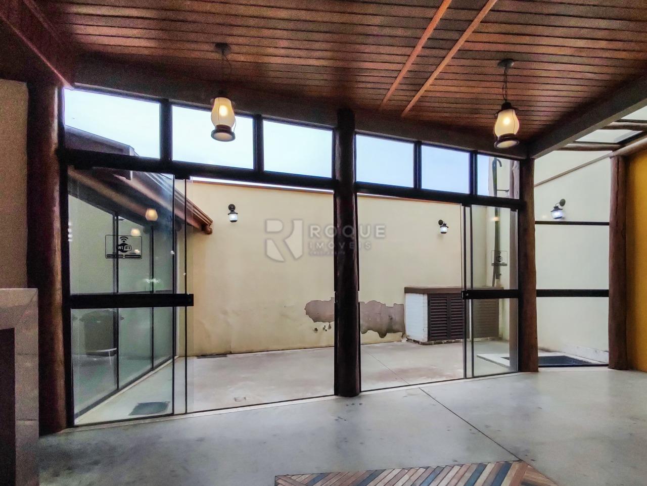 Salão para aluguel no bairro Parque Egisto Ragazzo: ÁREA DE SERVIÇO