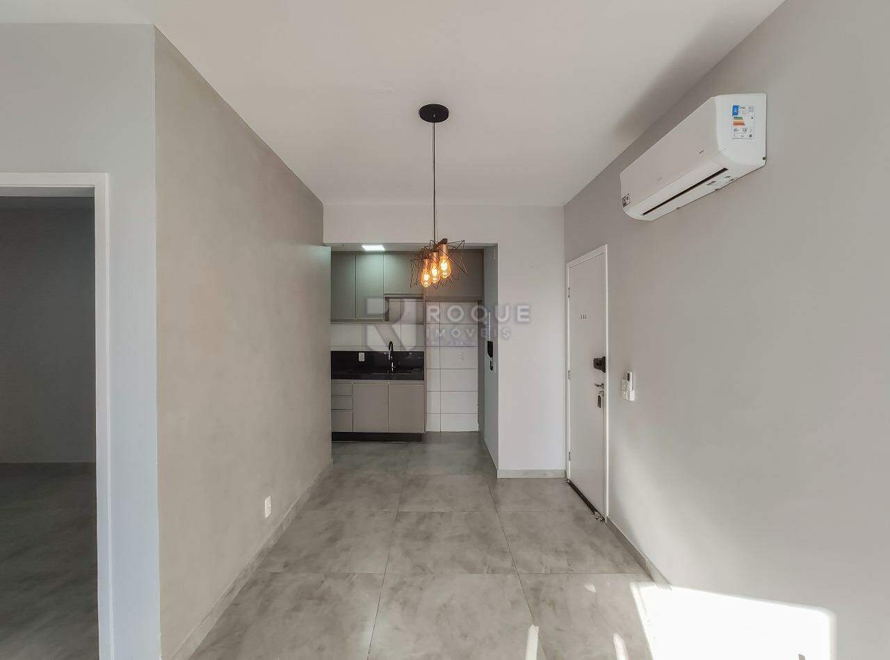 Apartamento para aluguel no bairro Vale das Esmeraldas: Sala 