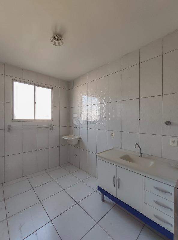 Apartamento à venda no bairro Jardim Colina Verde: Cozinha 