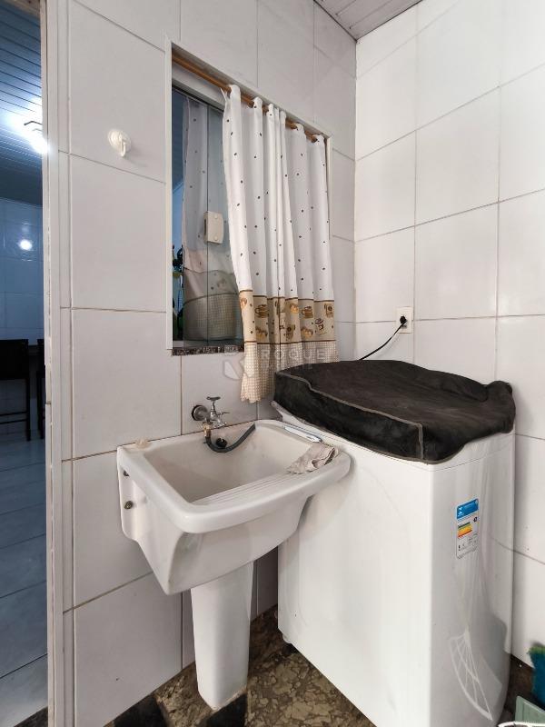 Casa Residencial à venda no bairro Jardim São Manoel: LAVANDERIA