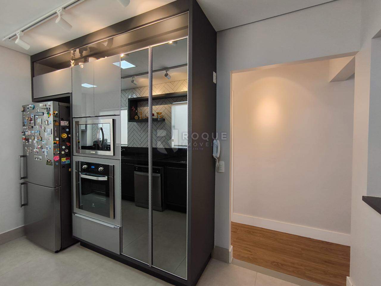 Apartamento à venda no bairro Jardim Ouro Verde: COZINHA