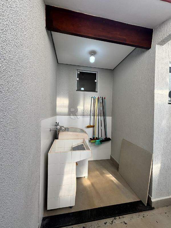 Casa Residencial à venda no bairro Residencial Nobreville: Área de Serviço