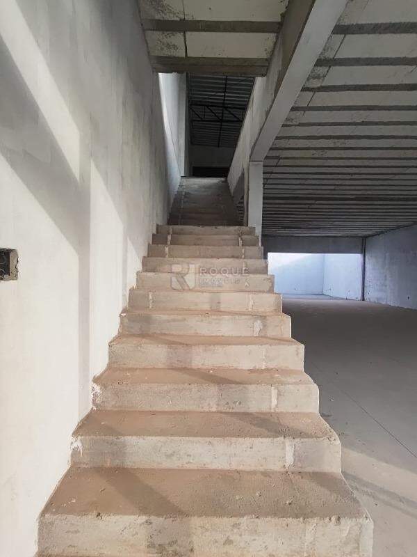 Barracão/Galpão para aluguel no bairro Jardim Piratininga: Escada 