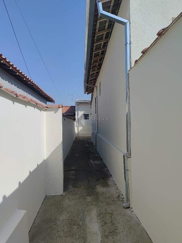 Casa Residencial para aluguel no bairro Vila Piza: Corredor