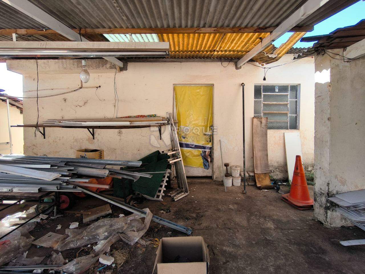 Terreno à venda no bairro Vila Camargo: EDÍCULA