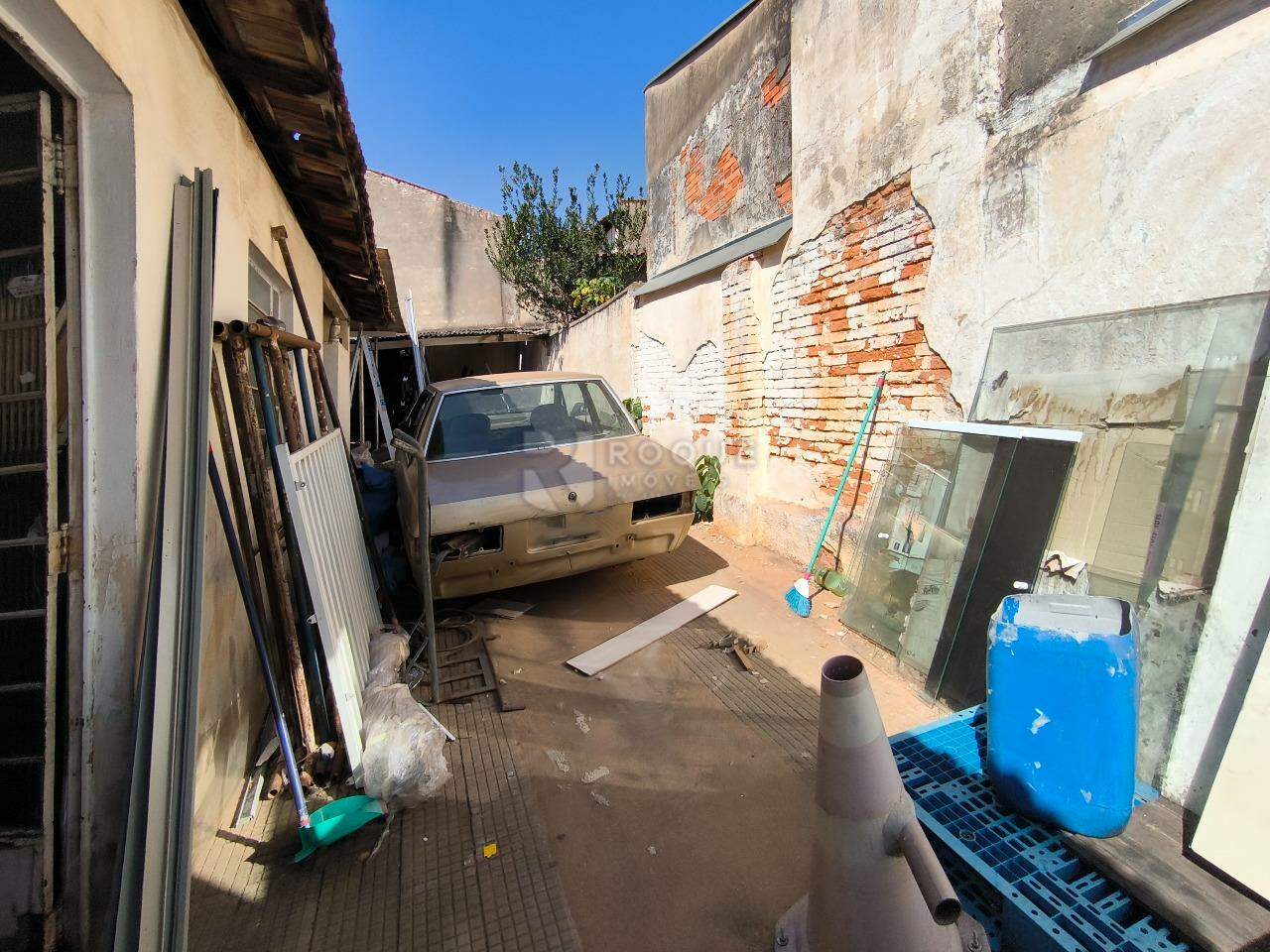 Terreno à venda no bairro Vila Camargo: LATERAL EXTERNA