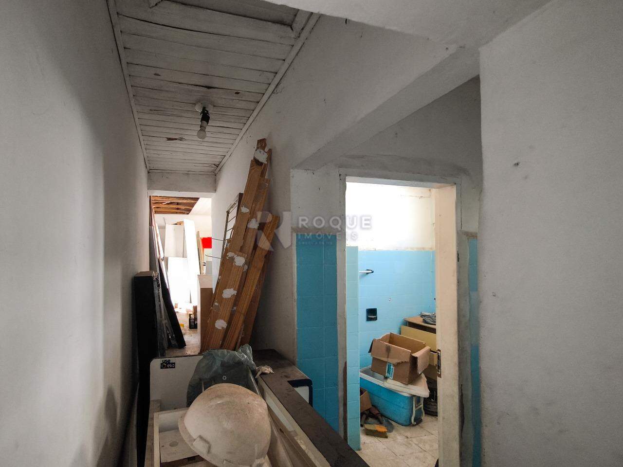 Terreno à venda no bairro Vila Camargo: CORREDOR INTERNO