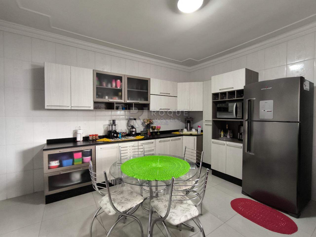 Casa Residencial à venda no bairro Jardim Residencial Antonio Brigatto: COZINHA