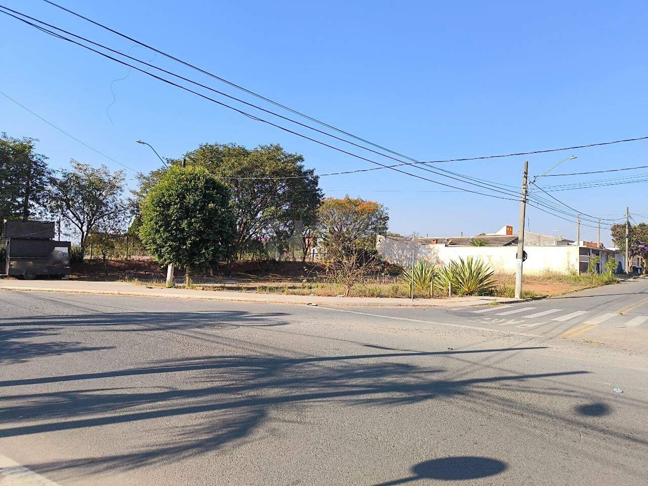 Terreno à venda no bairro Graminha: 