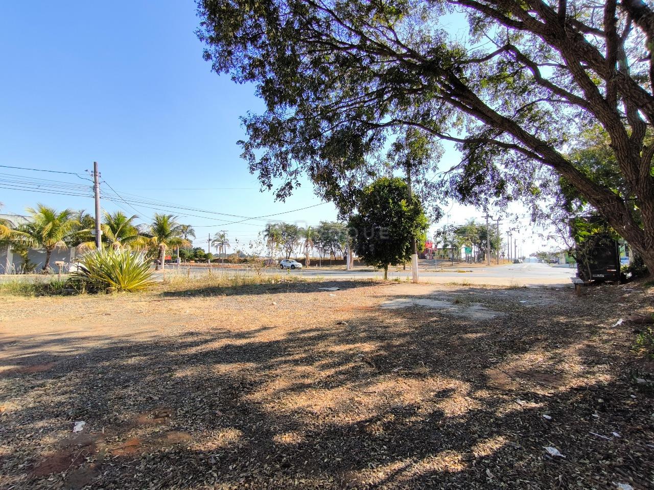 Terreno à venda no bairro Graminha: 