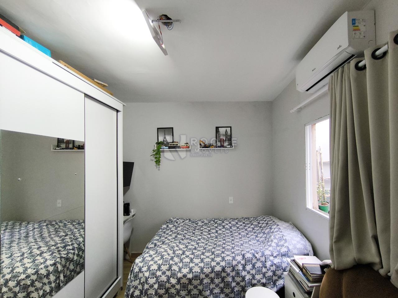 Casa Residencial à venda no bairro Jardim Residencial Roseira: SUÍTE