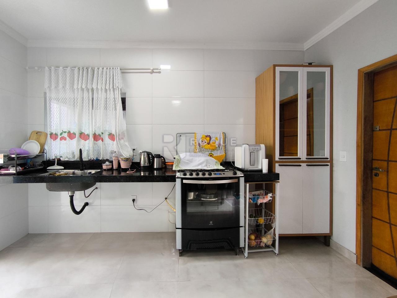 Casa Residencial à venda no bairro Jardim Residencial Roseira: COZINHA
