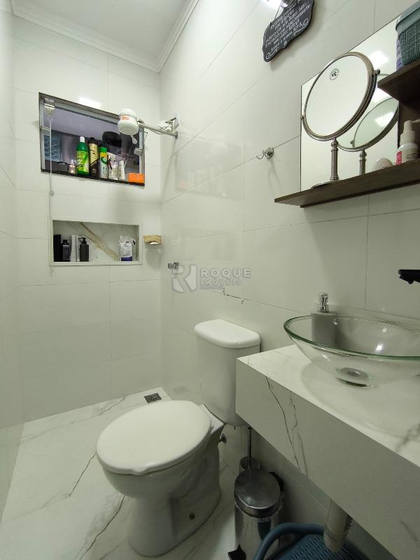 Casa Residencial à venda no bairro Jardim Residencial Roseira: WC SUÍTE