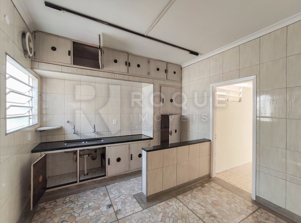 Casa Comercial à venda no bairro Centro: Cozinha