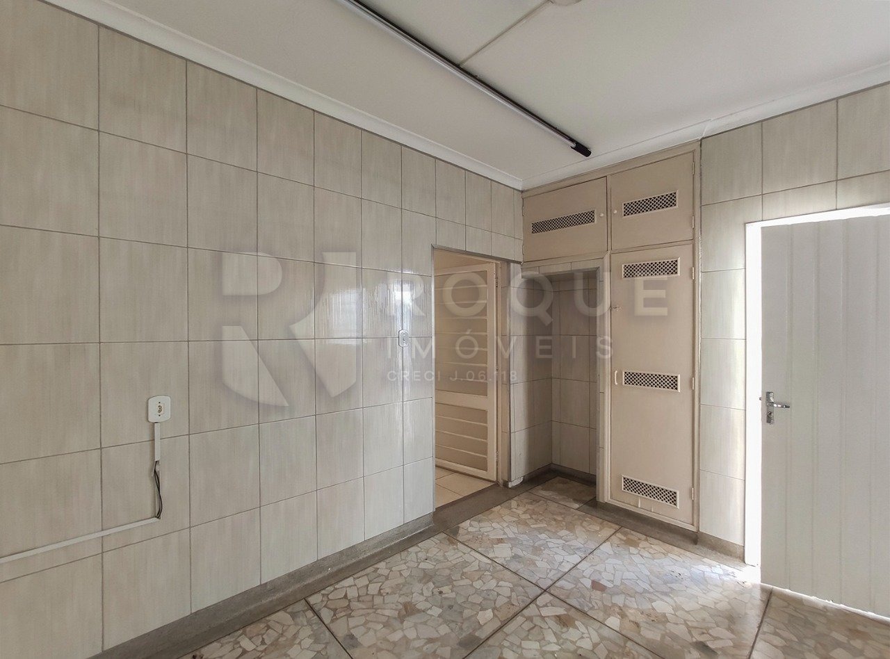 Casa Comercial à venda no bairro Centro: Cozinha