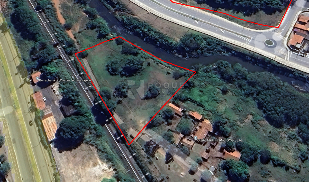 Área à venda no bairro Itaipu: 