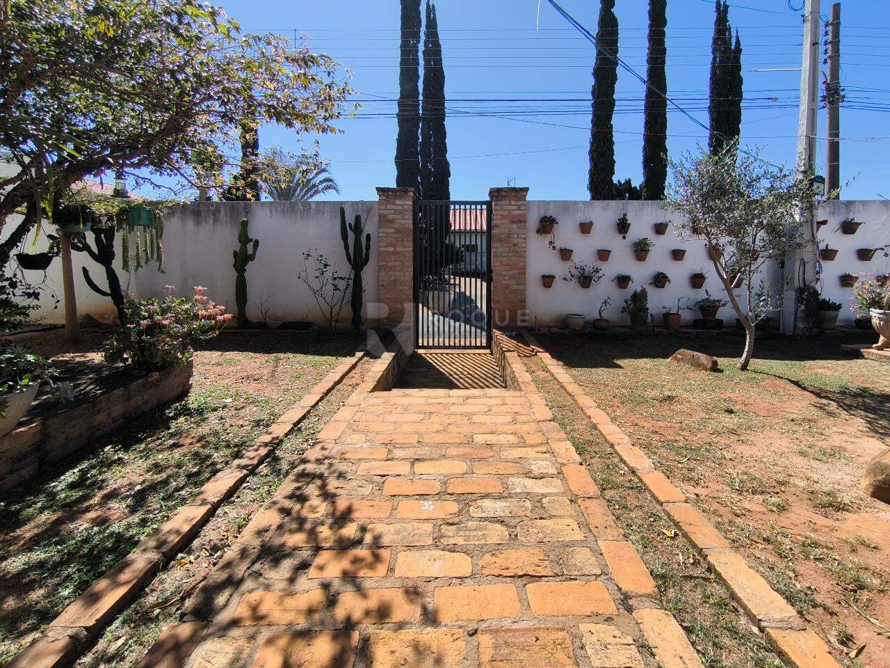 Casa em condomínio à venda no bairro Parque Egisto Ragazzo: ENTRADA