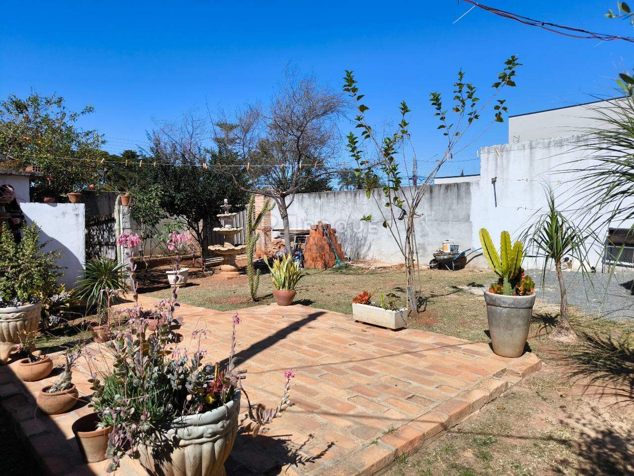 Casa em condomínio à venda no bairro Parque Egisto Ragazzo: QUINTAL