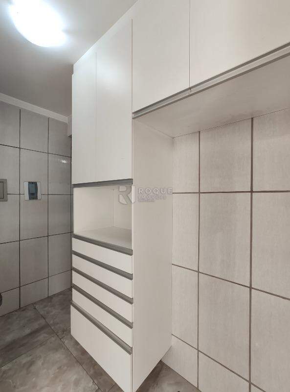 Apartamento para aluguel no bairro Vila Labaki: Cozinha
