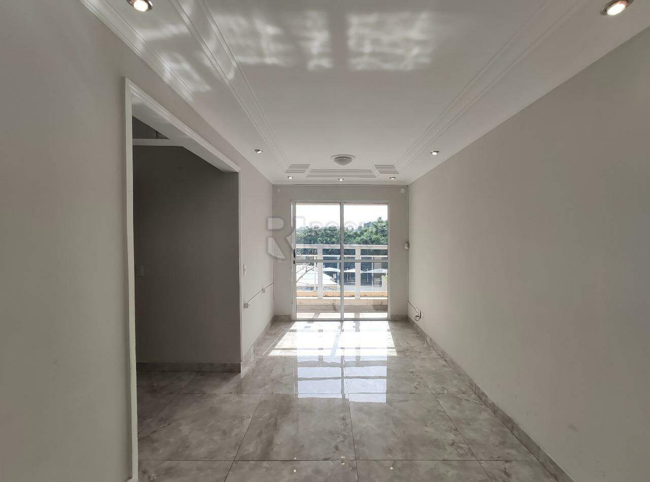 Apartamento para aluguel no bairro Vila Labaki: Sala 