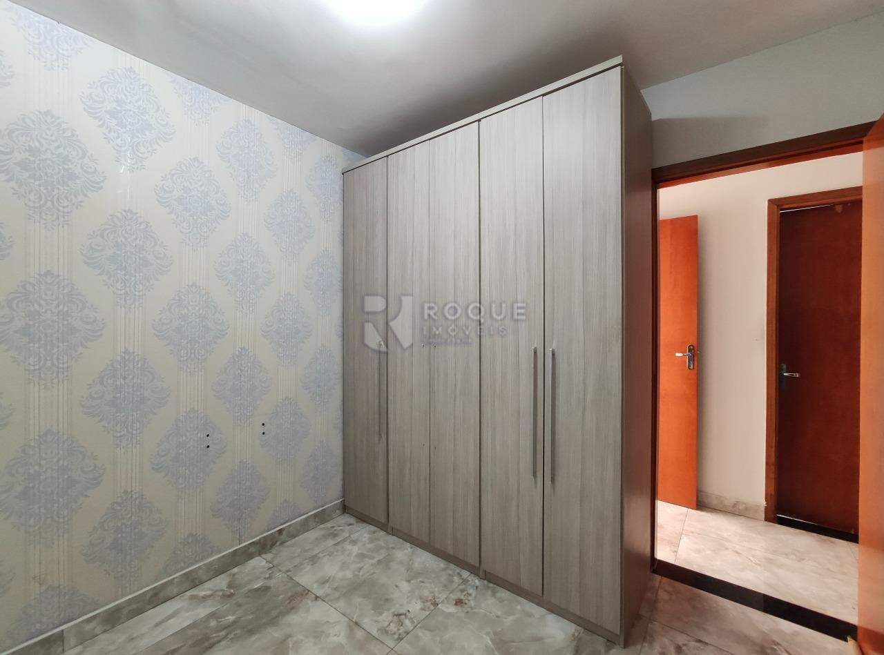 Apartamento para aluguel no bairro Vila Labaki: Dormitório 3