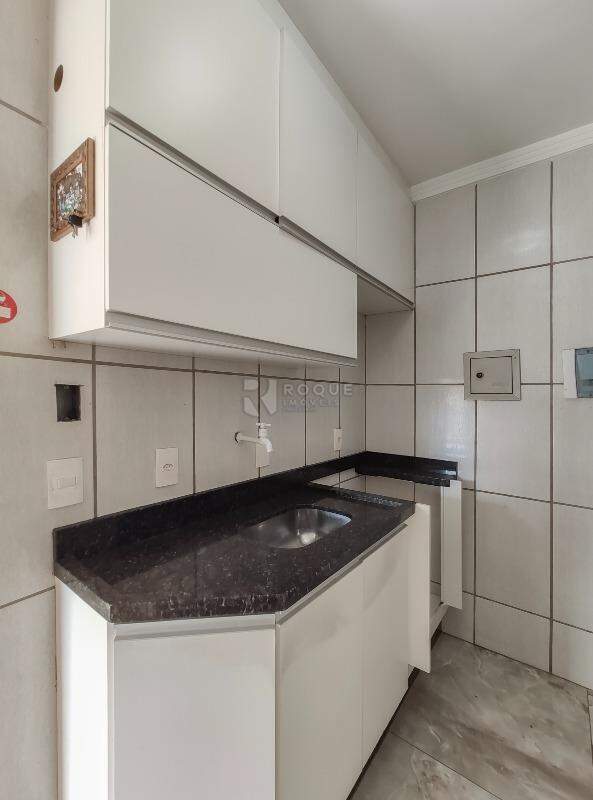 Apartamento para aluguel no bairro Vila Labaki: Cozinha
