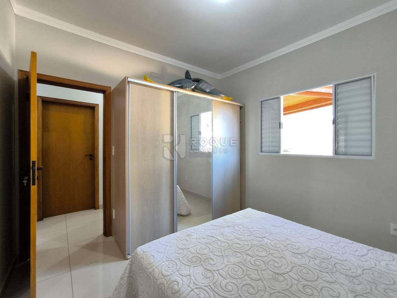Casa em condomínio à venda no bairro Residencial Florisa: SUÍTE 2