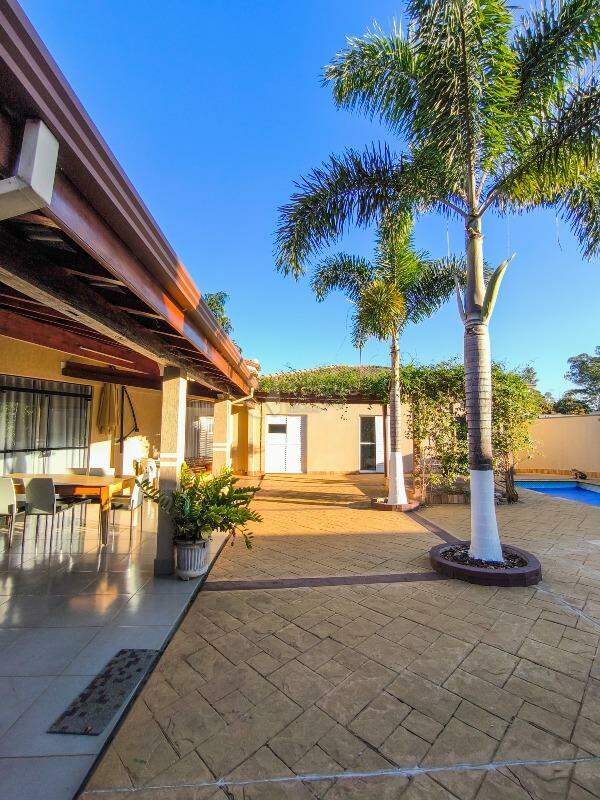 Casa em condomínio à venda no bairro Residencial Florisa: ÁREA EXTERNA