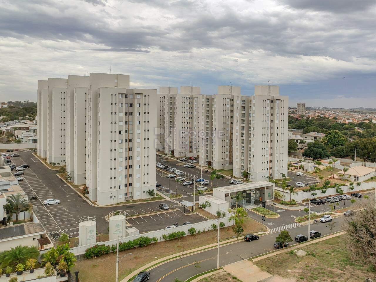 Apartamento para aluguel no bairro Vale das Esmeraldas: Condomínio 