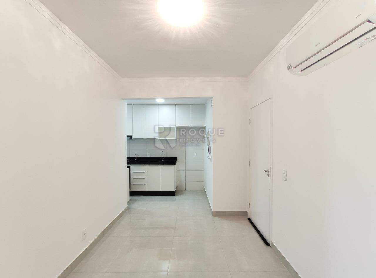 Apartamento para aluguel no bairro Vale das Esmeraldas: Sala 