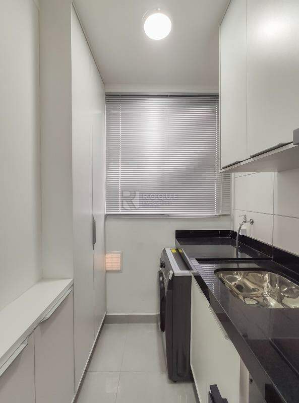 Apartamento para aluguel no bairro Vale das Esmeraldas: Área de serviço 