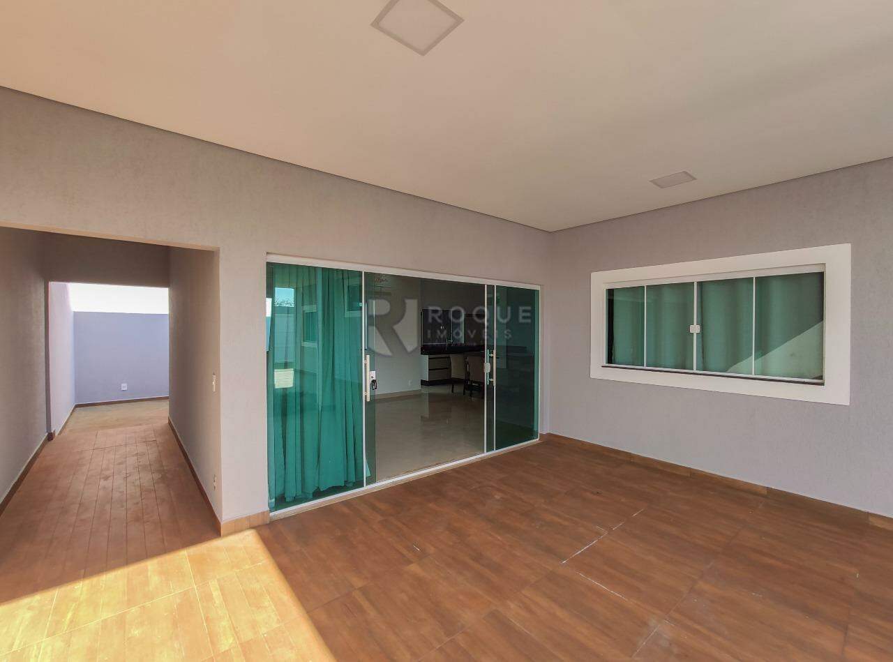 Casa Residencial à venda no bairro Residencial Alvorada: Varanda