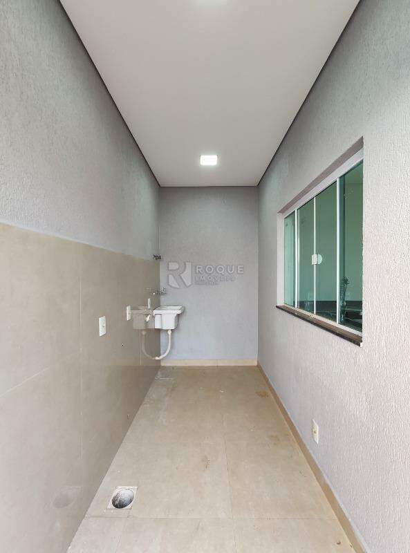 Casa Residencial à venda no bairro Residencial Alvorada: Área de serviço fundo
