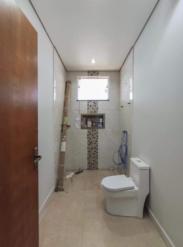 Casa Residencial à venda no bairro Residencial Alvorada: WC suíte