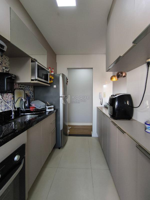 Apartamento à venda no bairro Chácaras Antonieta: COZINHA