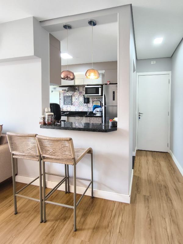 Apartamento à venda no bairro Chácaras Antonieta: COZINHA