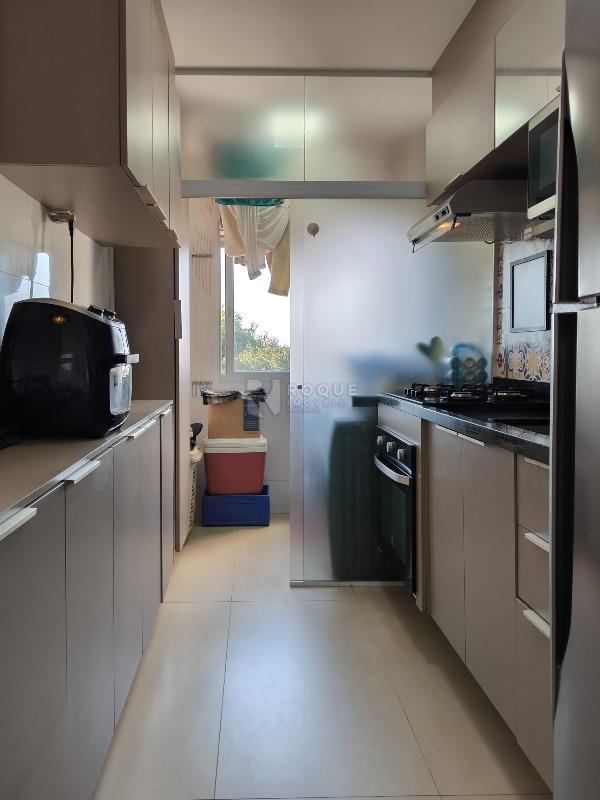 Apartamento à venda no bairro Chácaras Antonieta: COZINHA