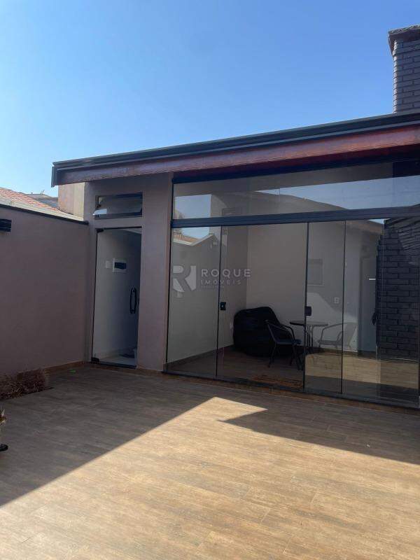 Casa em condomínio à venda no bairro Jardim Ouro Verde: