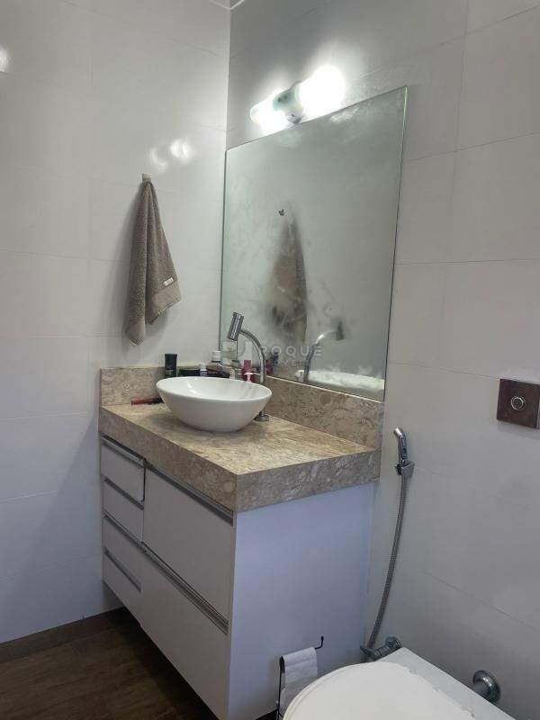 Casa em condomínio à venda no bairro Jardim Ouro Verde: