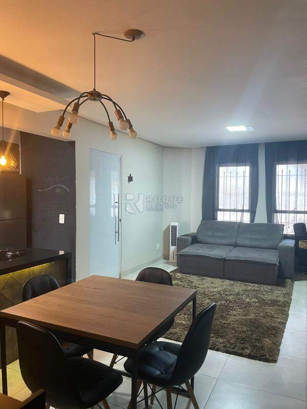 Casa em condomínio à venda no bairro Jardim Ouro Verde: