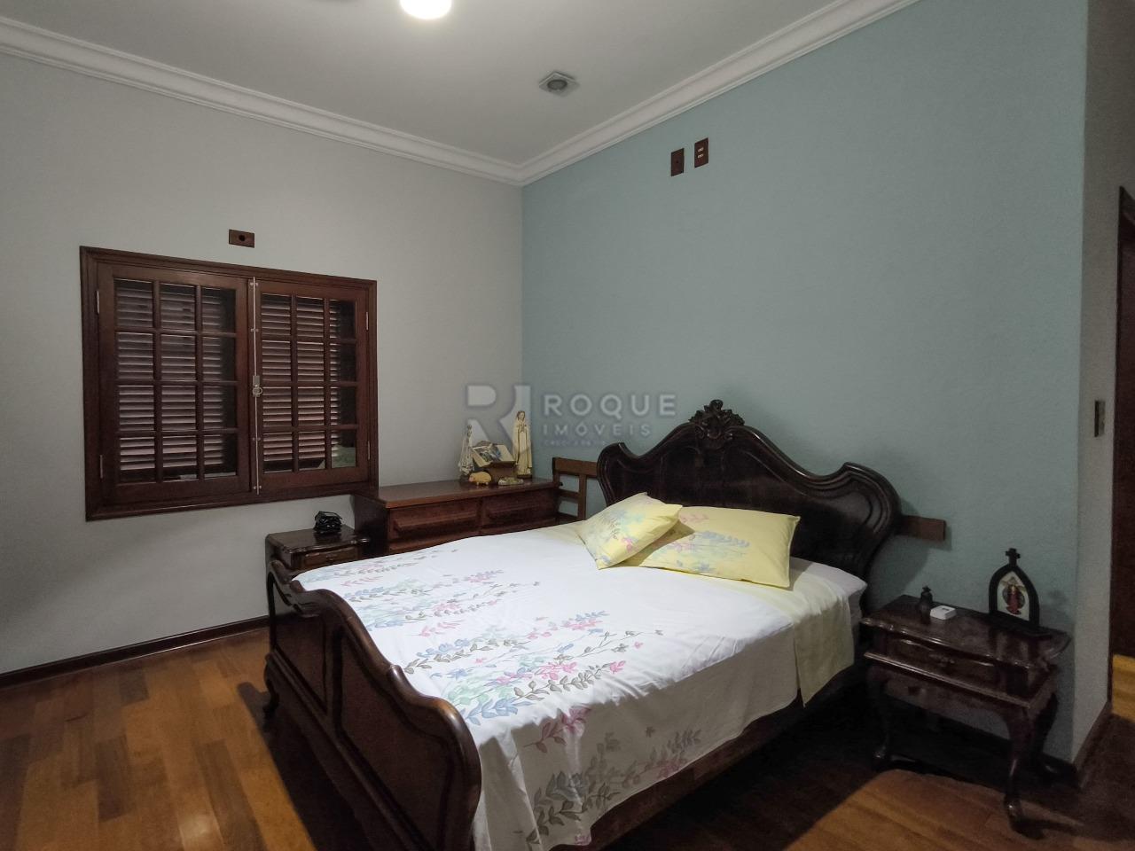 Casa Residencial à venda no bairro Jardim Senador Vergueiro: SUÍTE