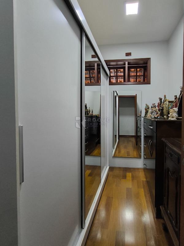 Casa Residencial à venda no bairro Jardim Senador Vergueiro: CLOSET