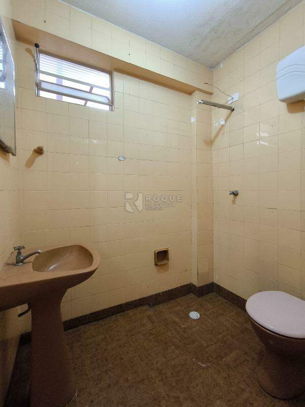 Casa Residencial à venda no bairro Vila Claudia: BANHEIRO SOCIAL EDÍCULA